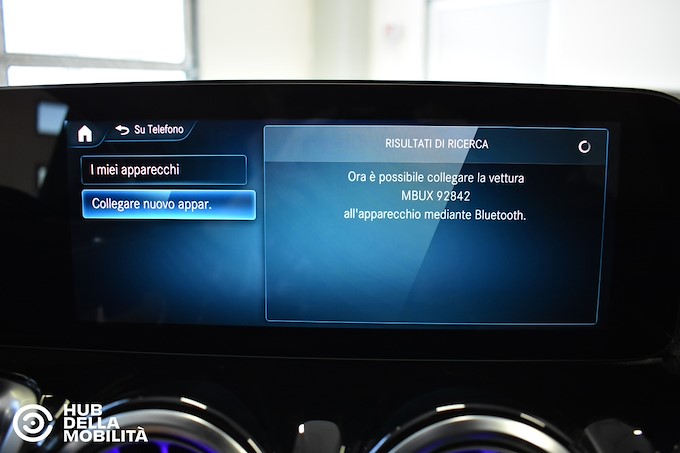 MERCEDES-BENZ GLB 200 d Automatic Premium